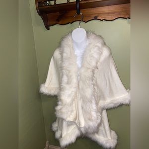 ZLYC Women’s Fine Knit Open Front Faux Fur Trim Layer white Poncho Cape Cardigan
